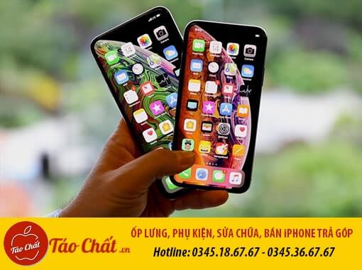 Tấm nền màn hình OLED trên iPhone 11 Pro/Pro Max đem đến độ hiển thị tuyệt vời.