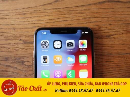 Viền màn hình mỏng hơn, nhưng 'tai thỏ' trên iPhone 11 Pro vẫn khiến nhiều người thấy nhàm chán.