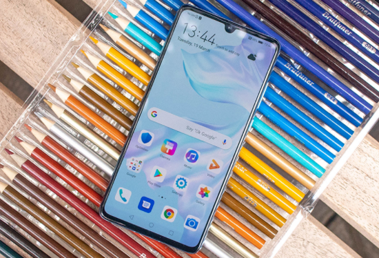 Thay mặt kính Huawei P30