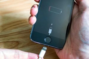 sac-iphone-vao-dien-nhung-khong-len-pin-1