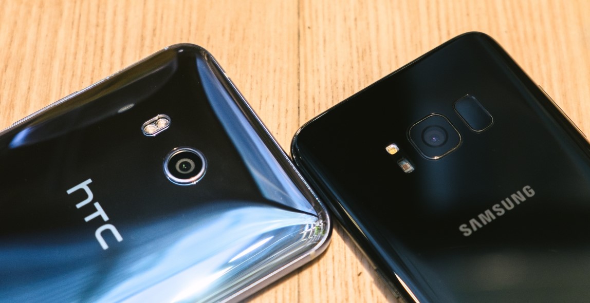 so-sanh-dien-thoai-htc-va-samsung-2